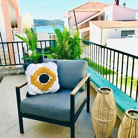 Apartmani-Okrug Gornji-Ciovo トロギール エクステリア 写真
