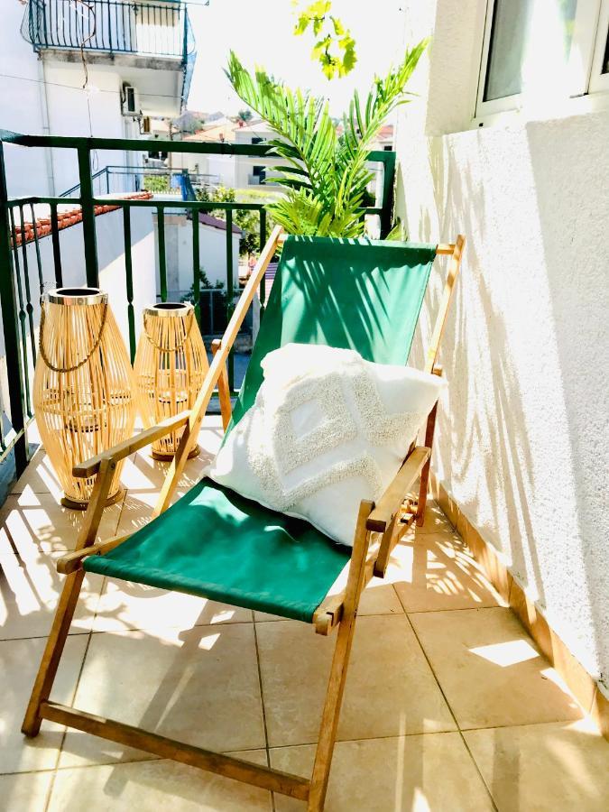 Apartmani-Okrug Gornji-Ciovo トロギール エクステリア 写真