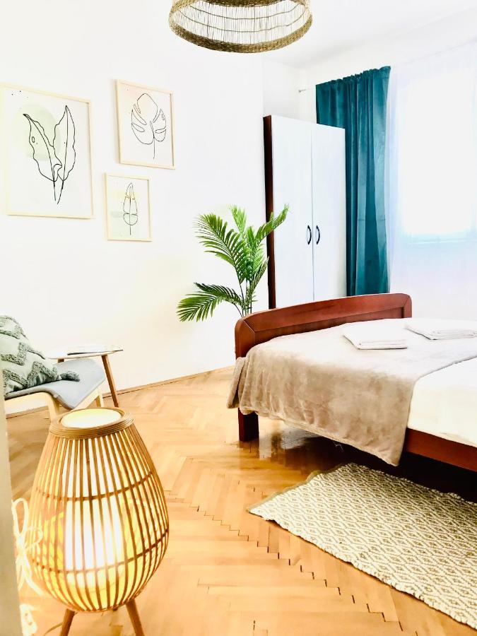 Apartmani-Okrug Gornji-Ciovo トロギール エクステリア 写真