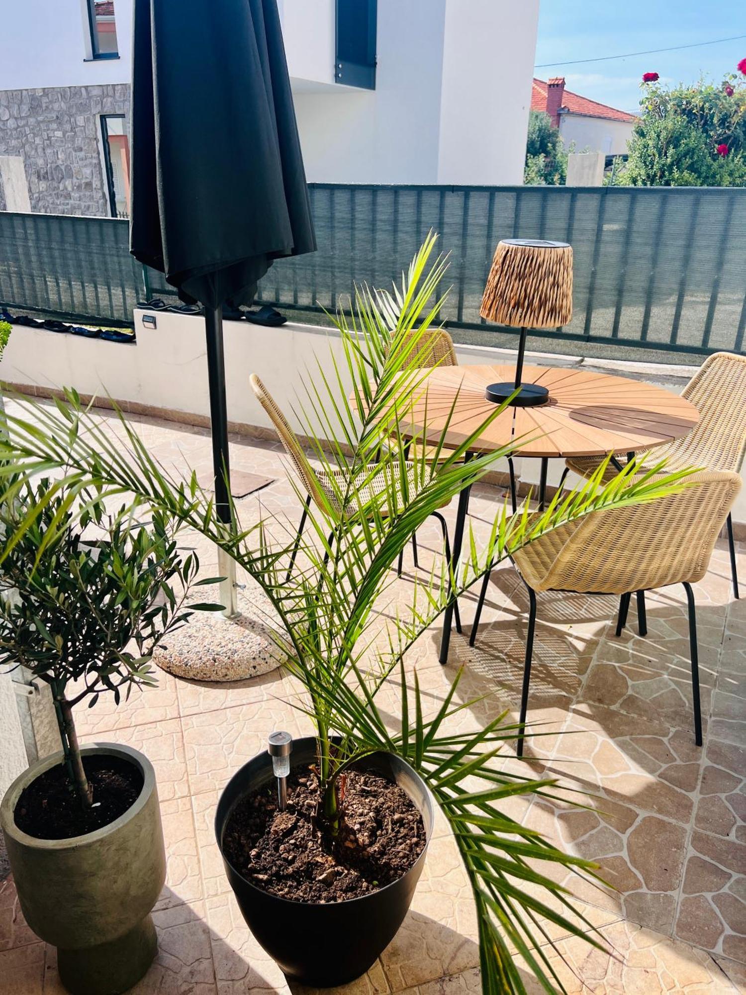 Apartmani-Okrug Gornji-Ciovo トロギール エクステリア 写真