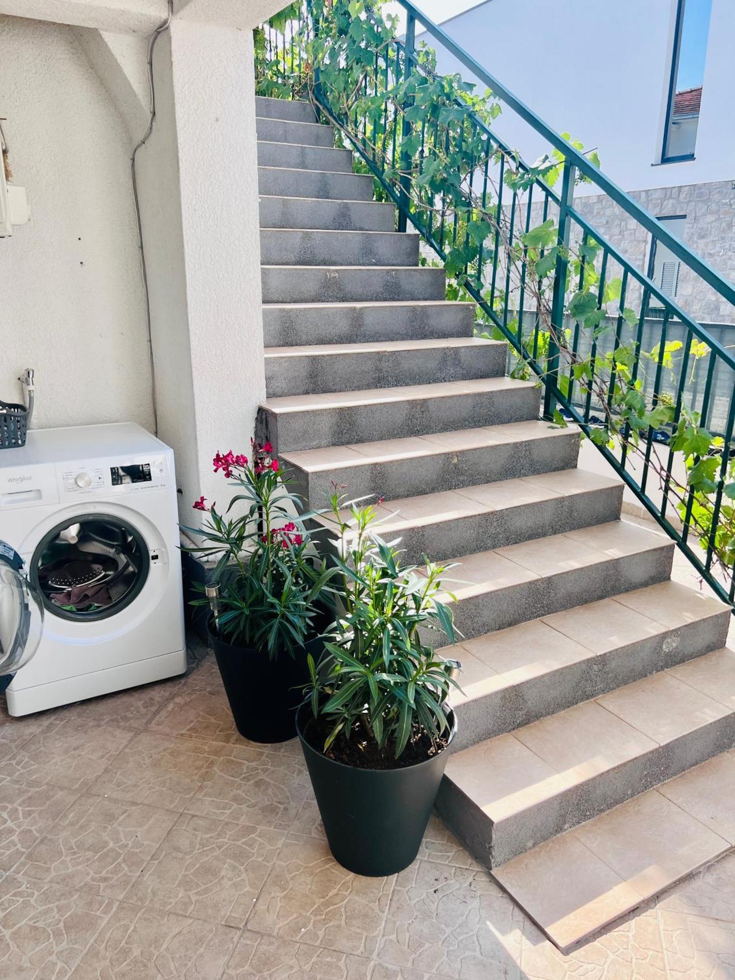 Apartmani-Okrug Gornji-Ciovo トロギール エクステリア 写真