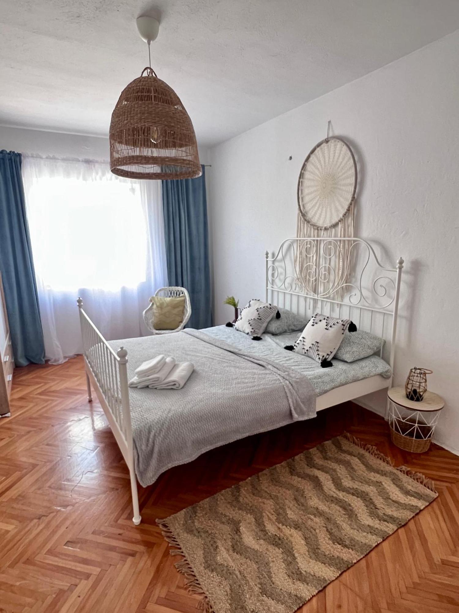 Apartmani-Okrug Gornji-Ciovo トロギール エクステリア 写真